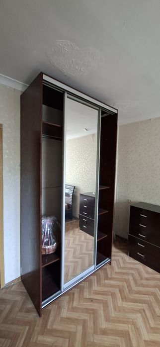 Продам спальный гарнитур