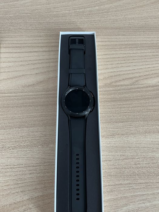 Продаю часы galaxy watch 4 Classic