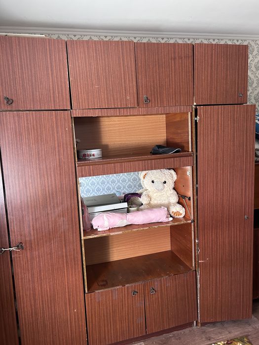 Шкафы хорошые очень плотные отдам бесплатно