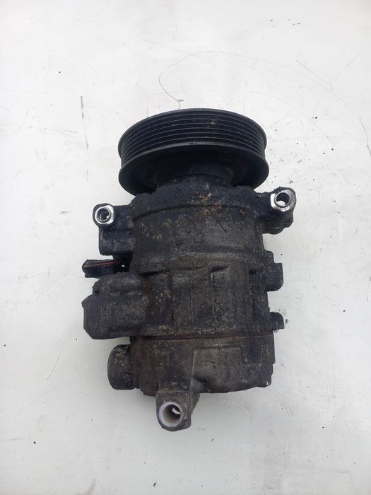 Компресор Климатик Audi A6 2.4i