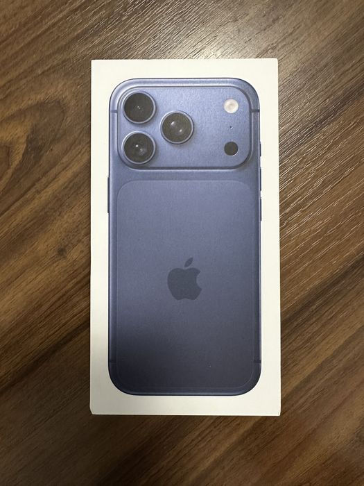 iPhone 17 Pro Deep Blue, 256 GB