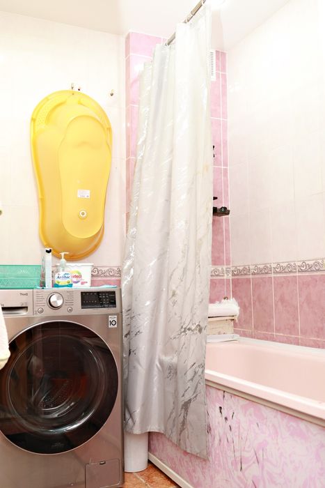 продам дом 4 комнатный