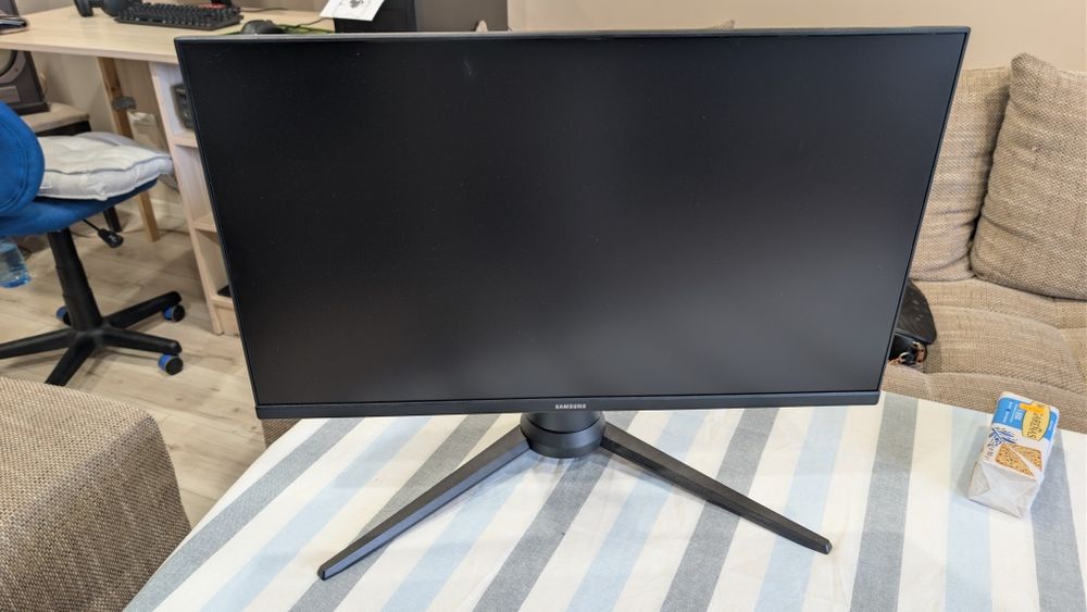 Монитор Samsung 27 инча 144 херца