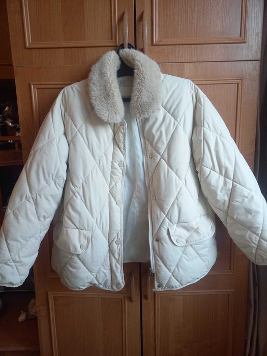 Продам женские куртки