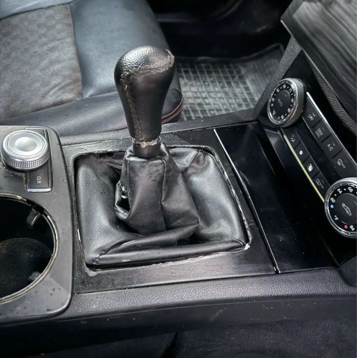 Продаётся Mercedes C 300