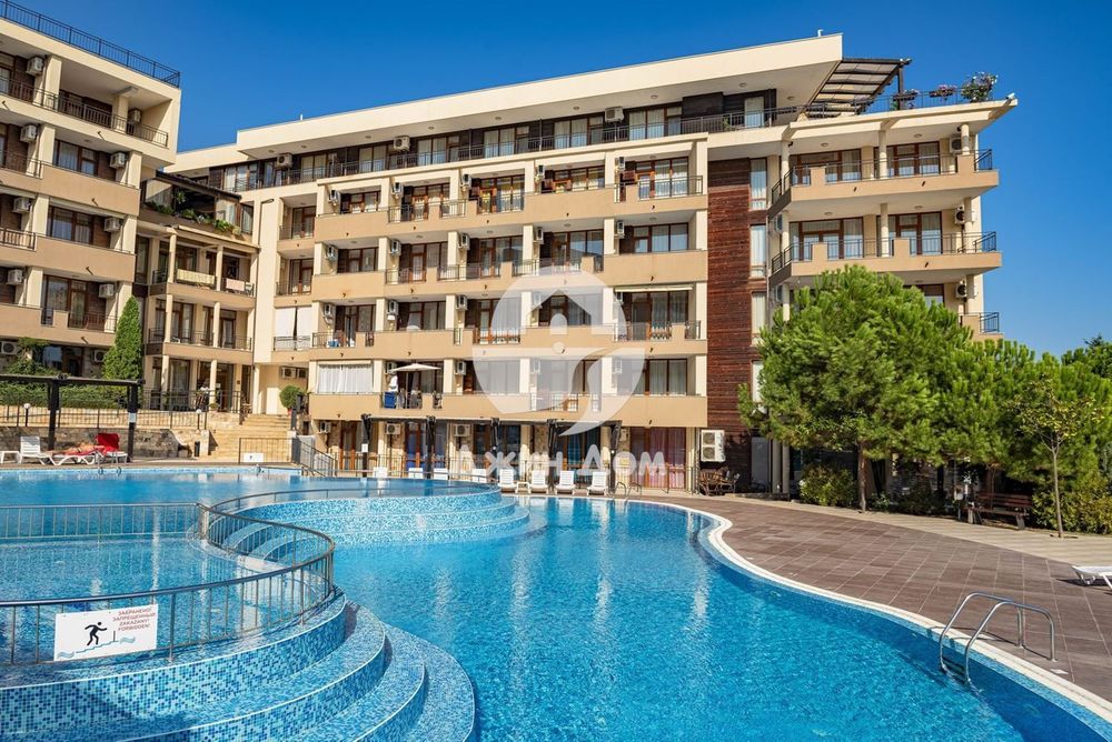 Продава се Двустаен апартамент в Свети Влас - 82 кв.м за 1341 €/кв.м - Снимка #8