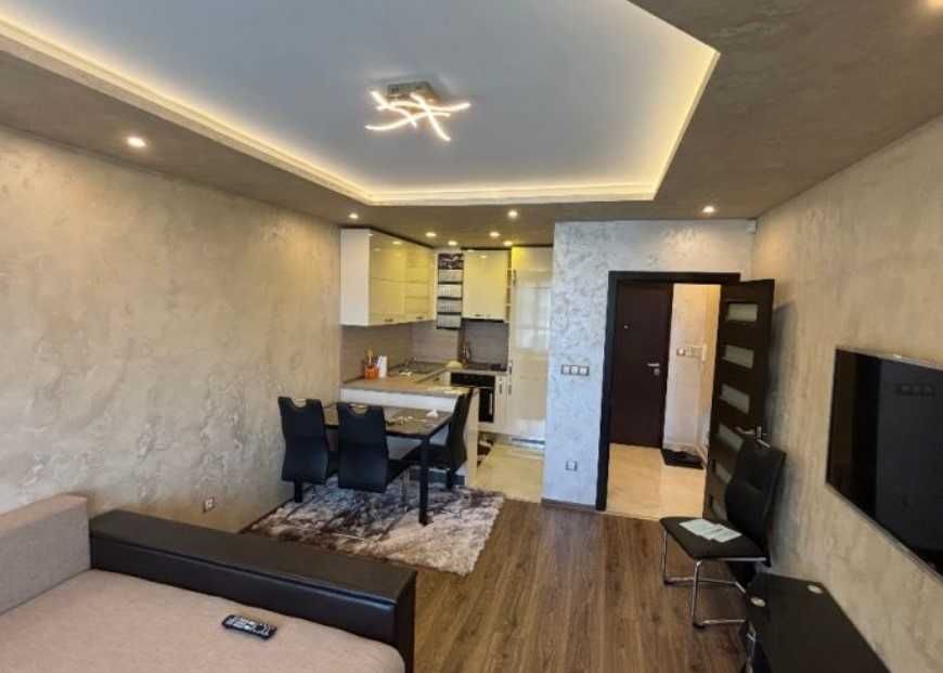 Продава се Двустаен апартамент в София, Център - 60 кв.м за 3000 €/кв.м - Снимка #1