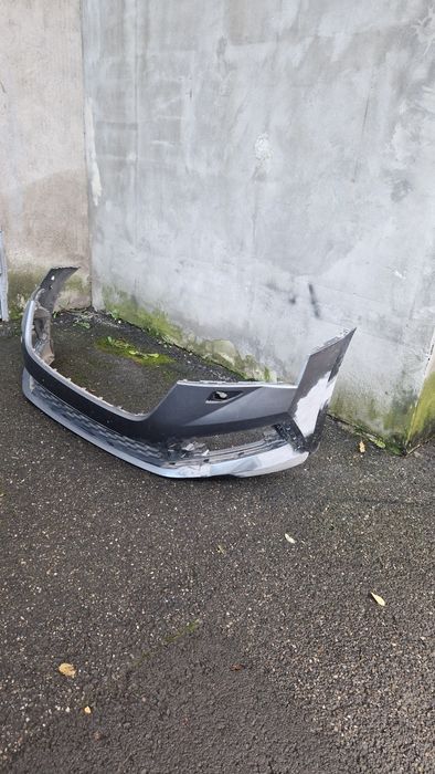 Bara fata Skoda Scala