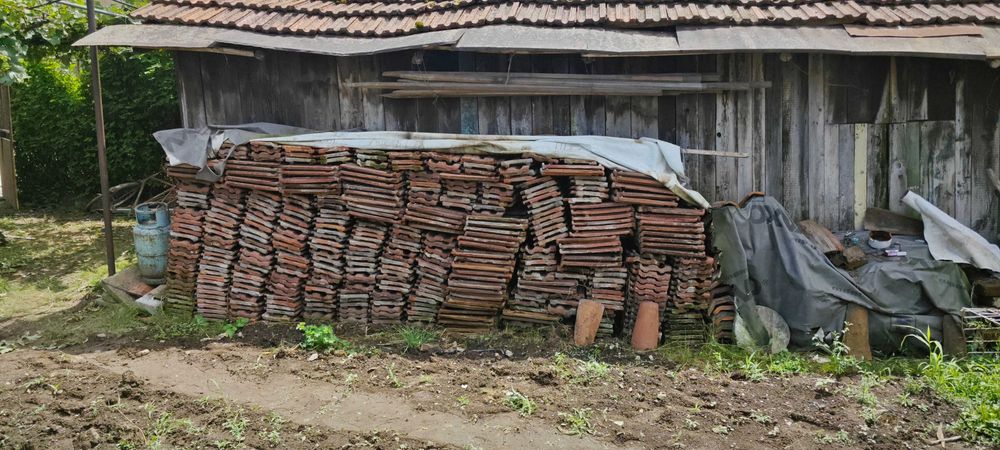 Цигли 40/25 около 250 бр.