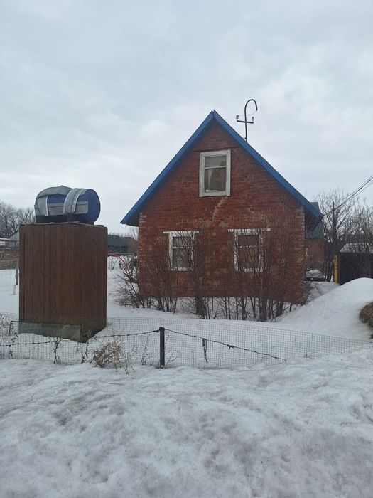 Участок 6 соток с домиком.