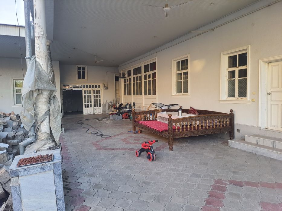 Xasanboy hovli sotiladi