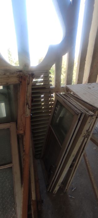 Отдам даром балки рейки кирпичивсё из кладовки рамы деревянные
