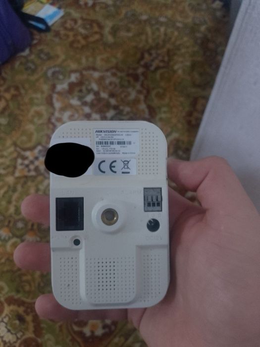 Hikvision DS-2CD2422FWD-IW