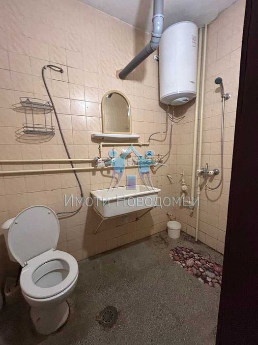 Продава се Двустаен апартамент в Шумен, Пазара - 70 кв.м за 1377 €/кв.м - Снимка #3