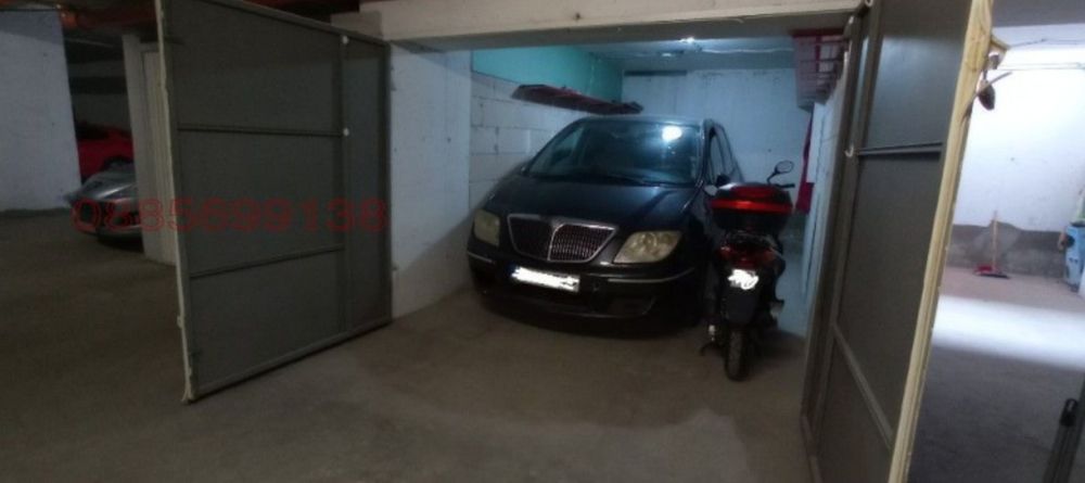 Дава се под наем Гараж / Паркомясто в София, Люлин 4 - 15 кв.м за 119.34 € - Снимка #1