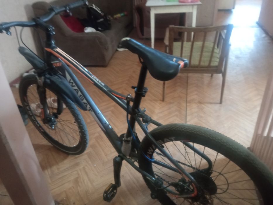 Velisoped sotiladi.. hamma joyi ishledi kamchiligi yoq