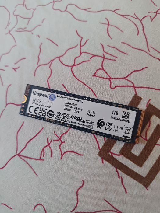 Накопитель SSD 1000гб. ,Kingston