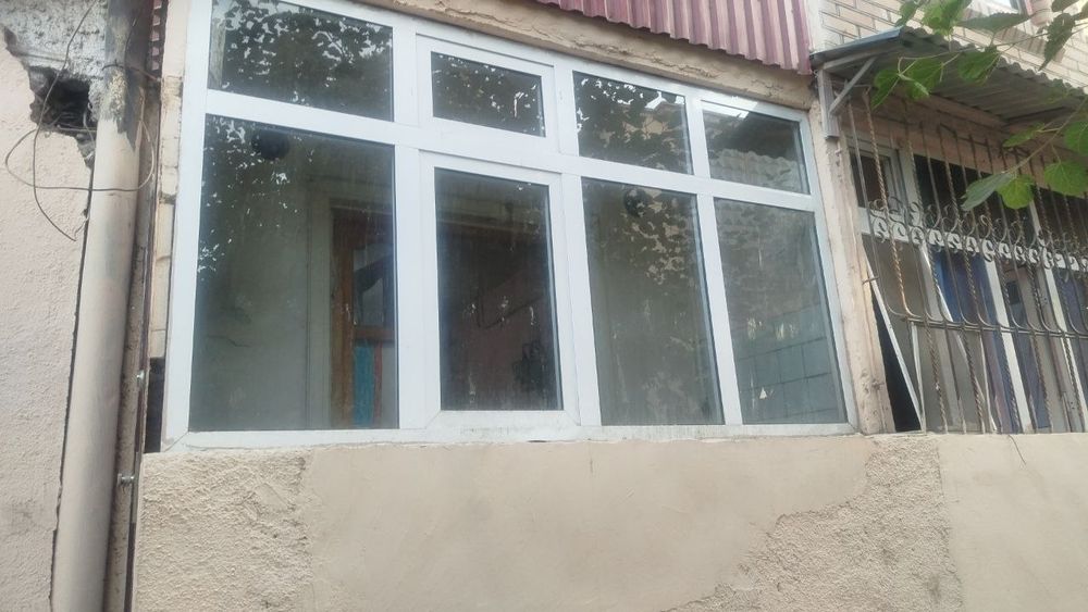 Согдиана кирпич домда 1 этажда, 35 дом, квартира сотилади.