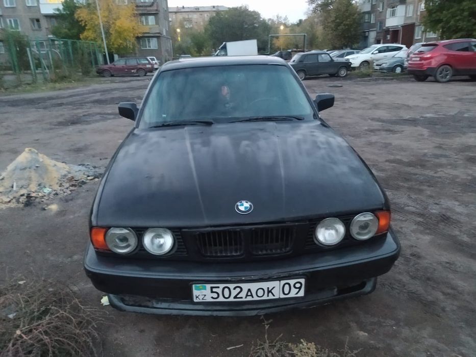 БМВ е34 в хорошем состояние