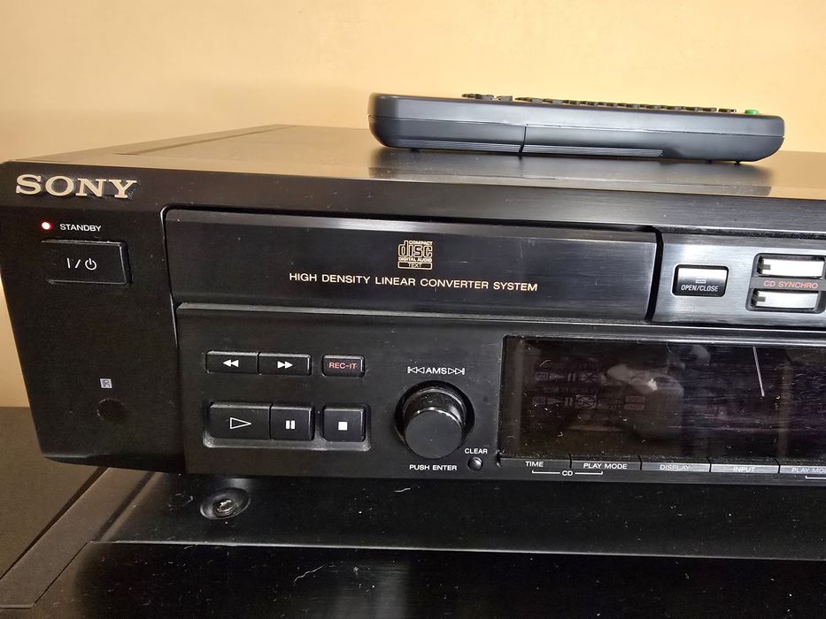 Sony MXD-D4 компакт диск/минидиск плеър