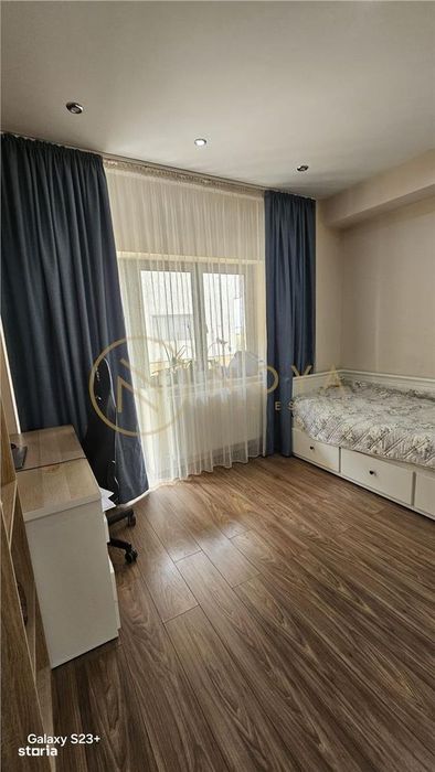 Apartament de vanzare de 4 camere in zona Pipera