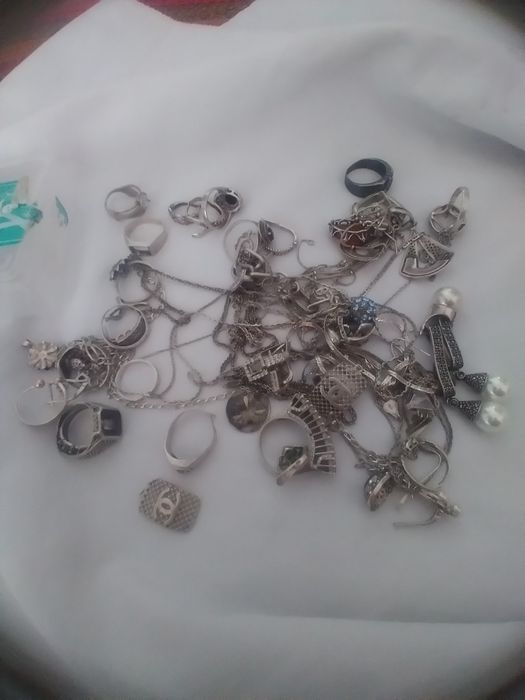 Kumushlar sotiladi seribro lom grami 22000 so'm