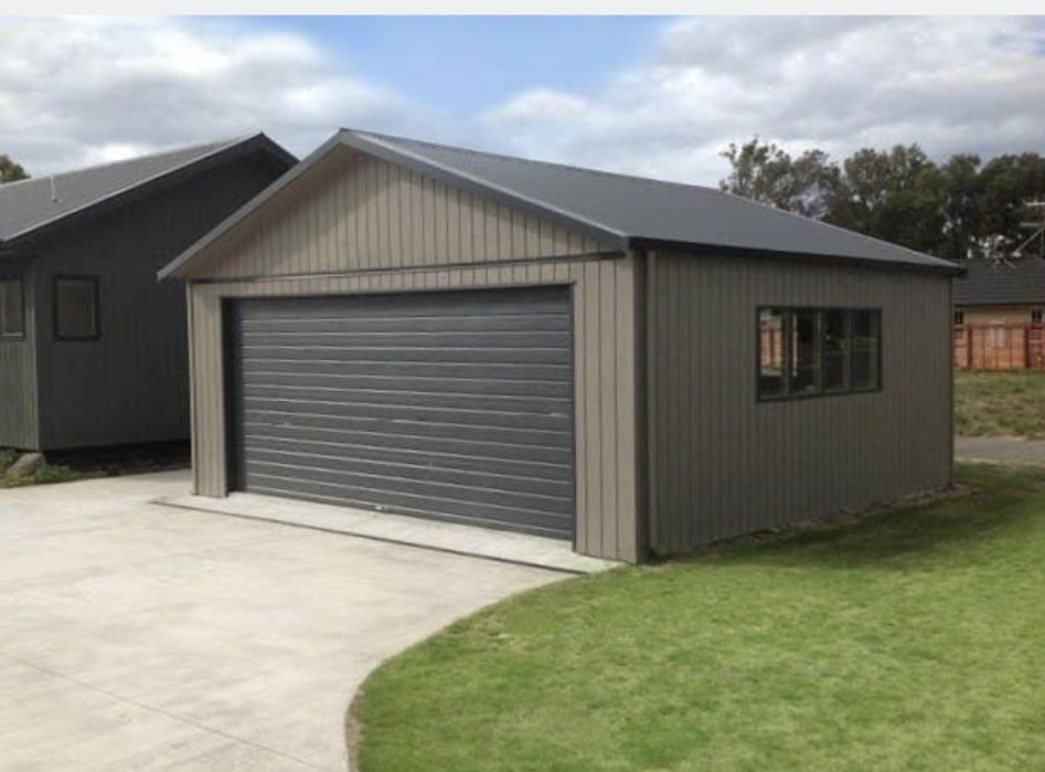 Garaje auto pe structura metalica