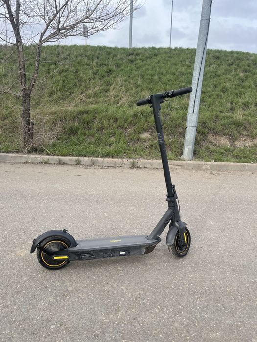 Электросамокат Ninebot KickScooter Max G30