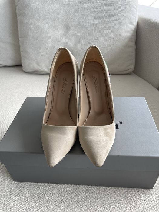 Дамски обувки на ток