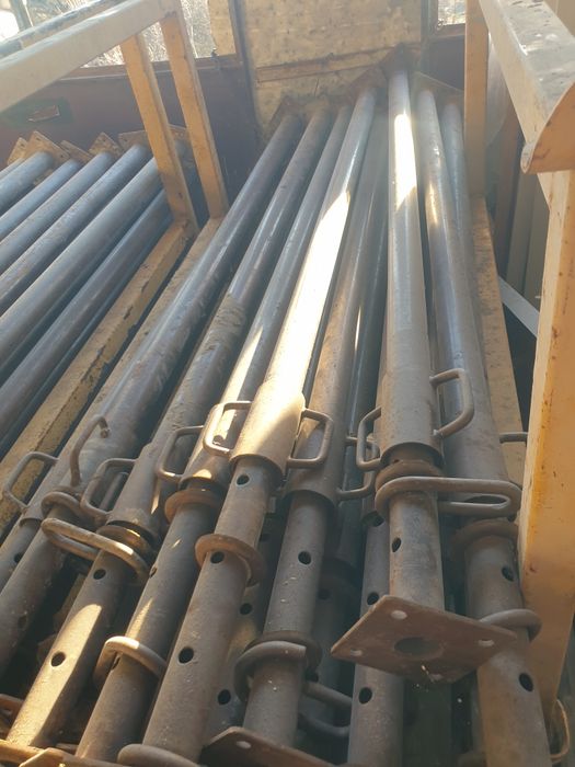 Inchiriez popici metalici 1.80 inchis-3 m,3,2 deschisi