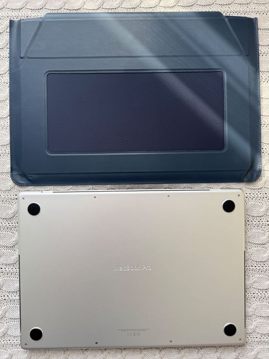 MacBook Pro 16 2021, 16/1 Tb, M1 Pro, Silver + Чехол moft