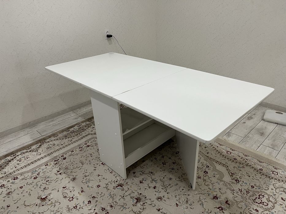 Продам стол раскладной.