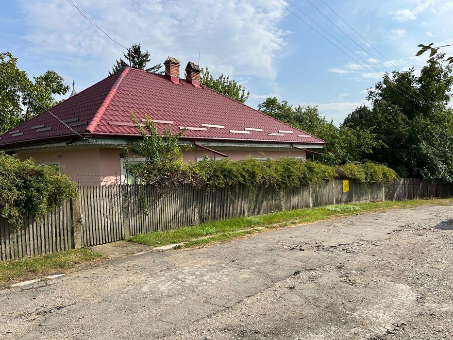 Vand casa cu teren 1500 m2 - toate utilitatile