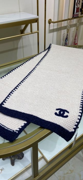 Fular Chanel, model 2026, 2 modele, gratuit prin poșta romana