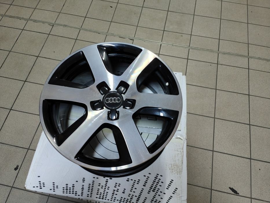 Vand jante de aliaj originale Audi pe 17 bicolor
