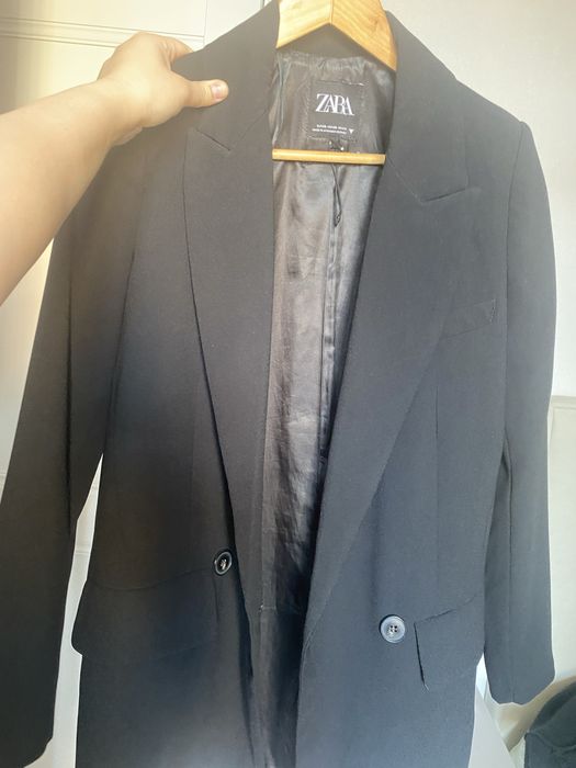 Костюм Zara 3000 тенге