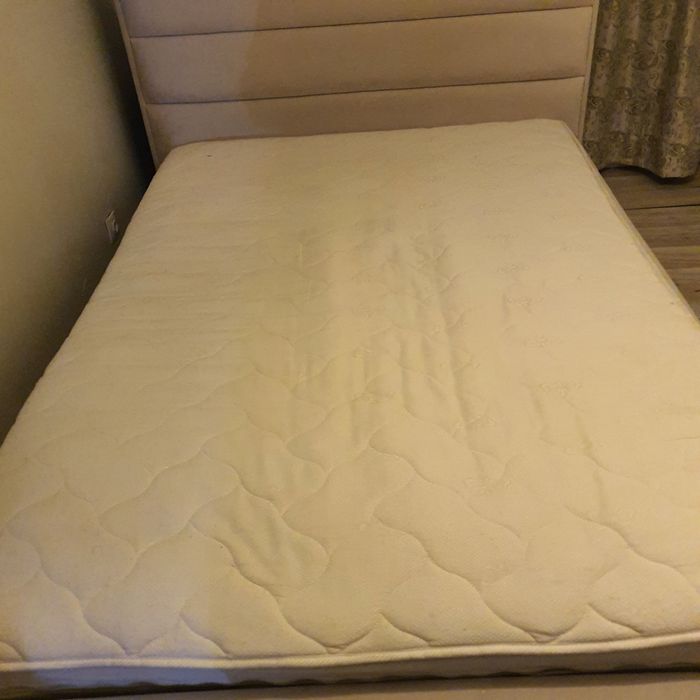 Кровать двухспалка +матрас