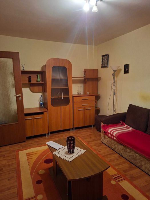 Vand apartament 3 camere Vlaicu-Lebada