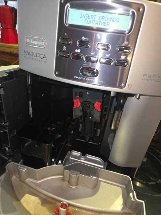 Кафеавтомат DeLonghi MAGNIFICA Elegance