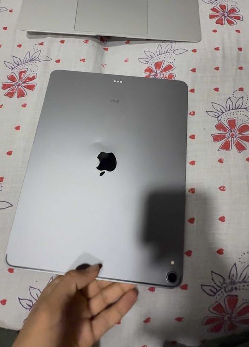 iPad pro 12.9 3rd generation  URGENTLY