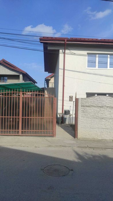 Închiriere apartament 3 camere – ideal pentru sediu firmă