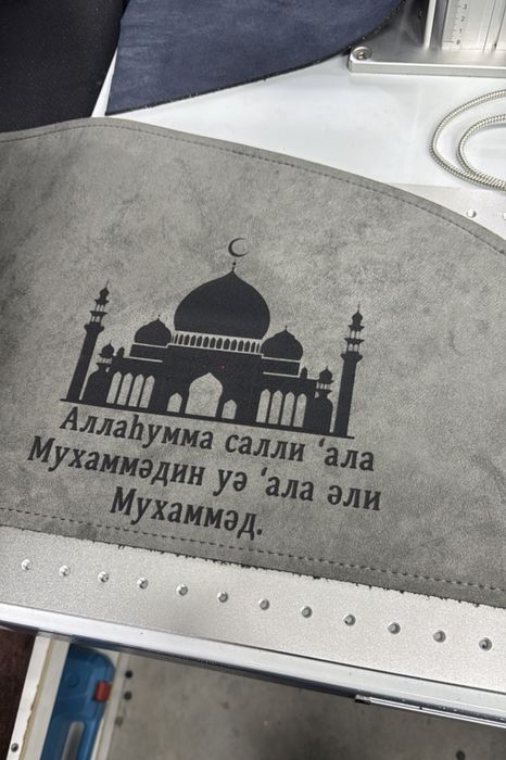 Накидка из оригинальной алкантары