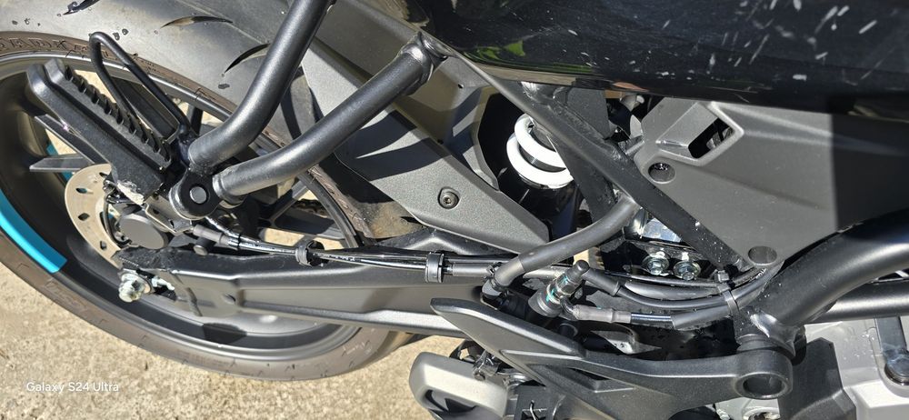 CF MOTO 300SR мотоцикл