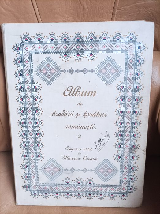 Vând album de broderii și țesături romanesti  din 1905