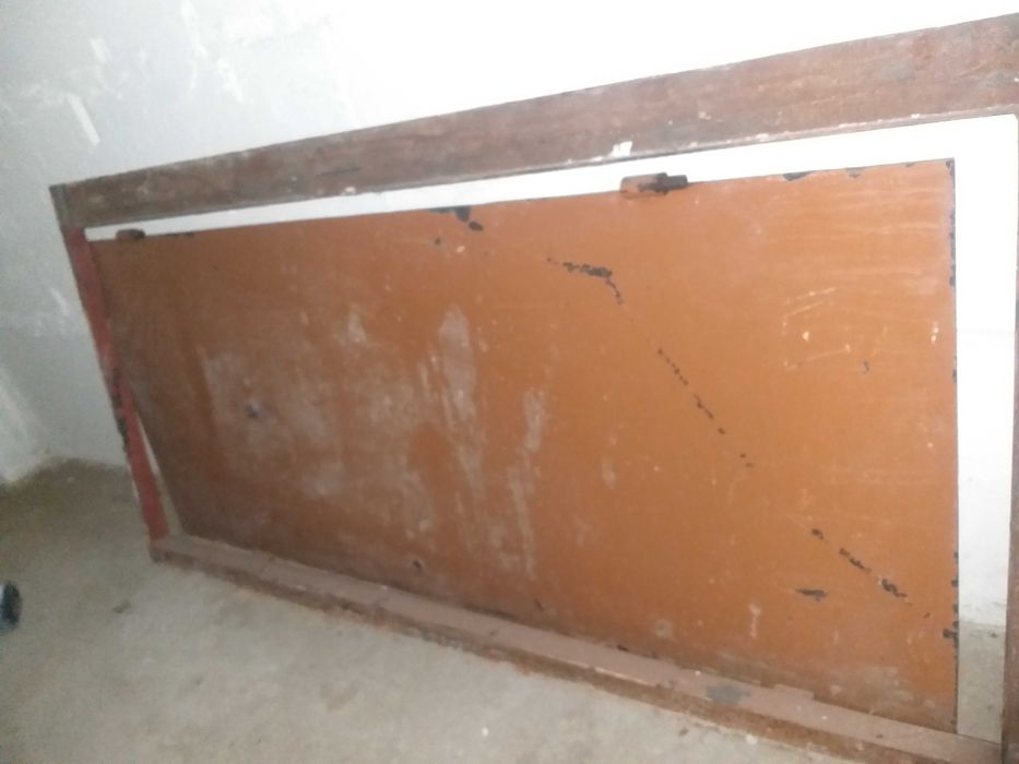 Продам входную дверь