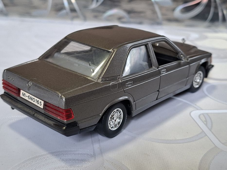 Колекционерски Мерцедес 190Е