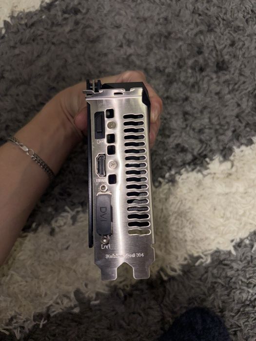 Продам видеокарту