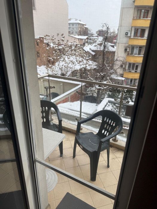 Дава се под наем Тристаен апартамент в София, Център - 120 кв.м за 1345.38 € - Снимка #11