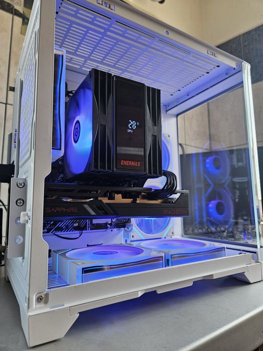 Unitate PC Gaming i7 10700 video 8GB RX 6650XT 16GB RAM SSD