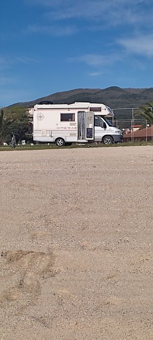 Кемпер под наем за до шест  човека от 75 евро за ден